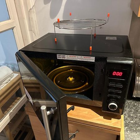 Large Studio Flat In Kensington 런던 외부 사진