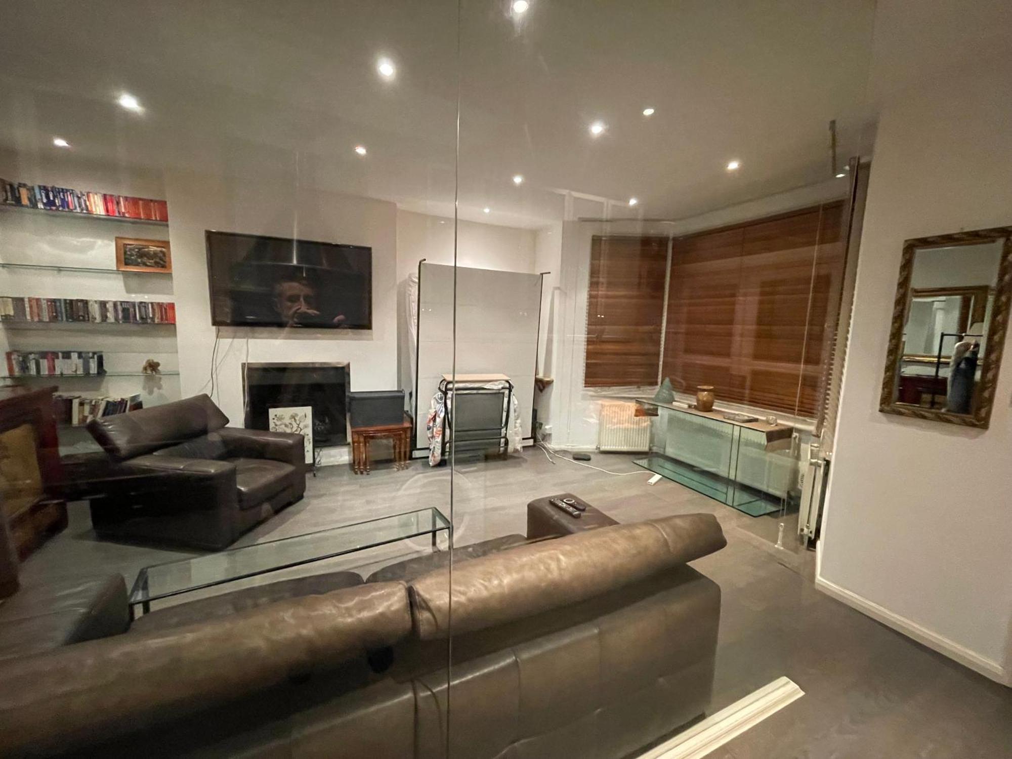 Large Studio Flat In Kensington 런던 외부 사진