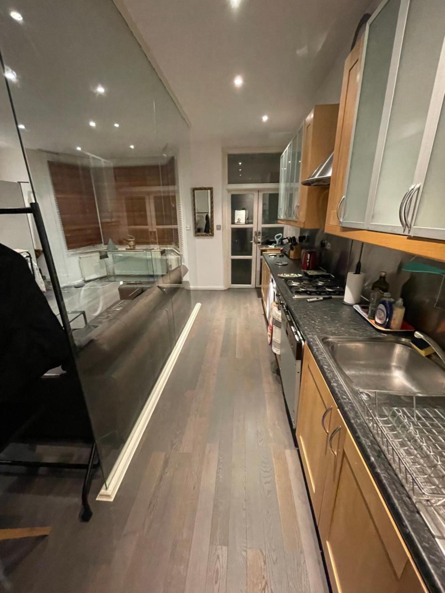 Large Studio Flat In Kensington 런던 외부 사진